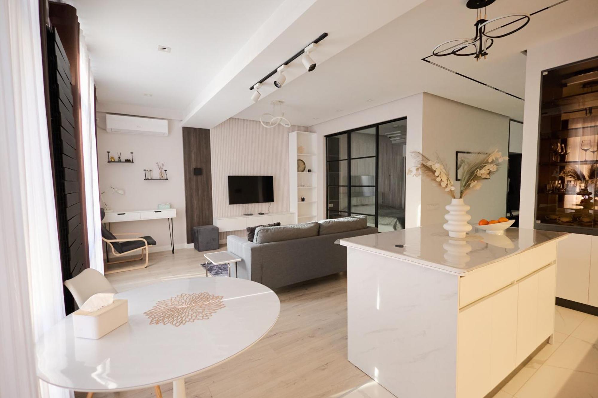 Lovely 1-Bedroom Rental Unit In Downtown Duschanbe Exterior foto